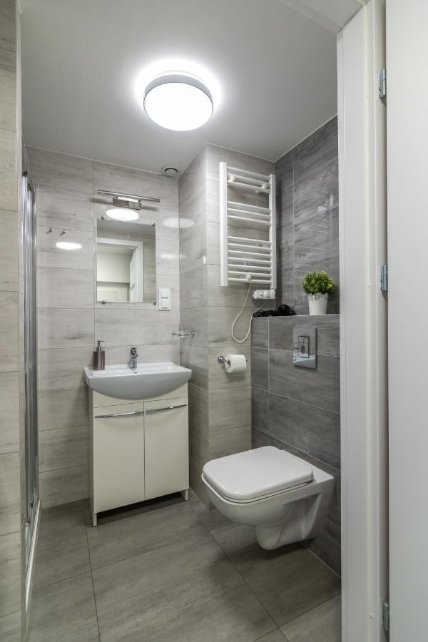 Studia Przy Lotnisku Od Wroclawapartament-Pl エクステリア 写真