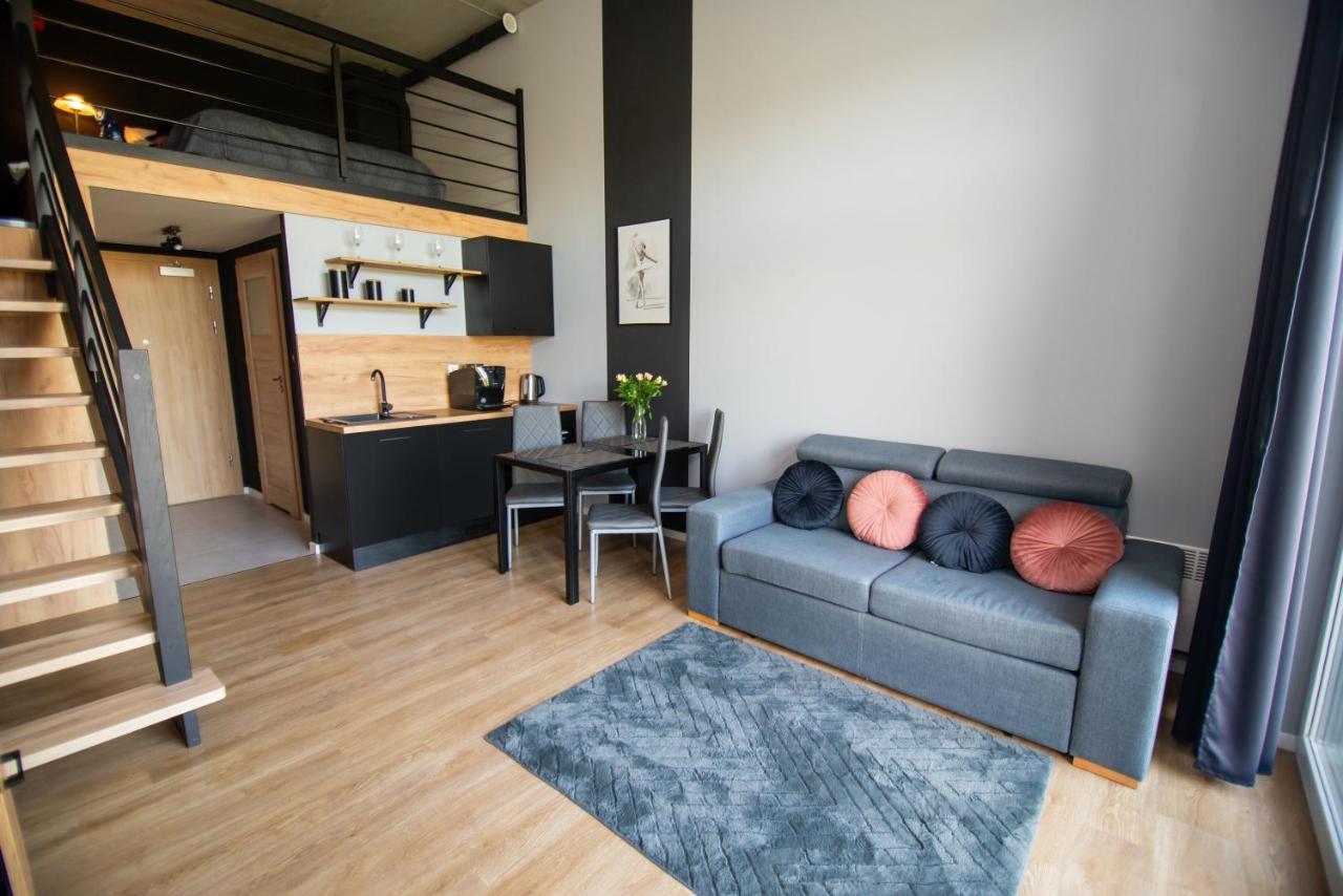 Studia Przy Lotnisku Od Wroclawapartament-Pl エクステリア 写真