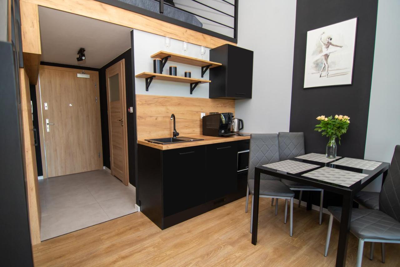 Studia Przy Lotnisku Od Wroclawapartament-Pl エクステリア 写真